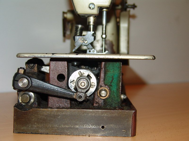 uni12235c.jpg