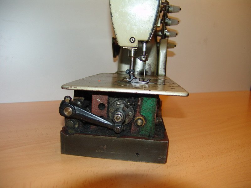 uni12236b.jpg