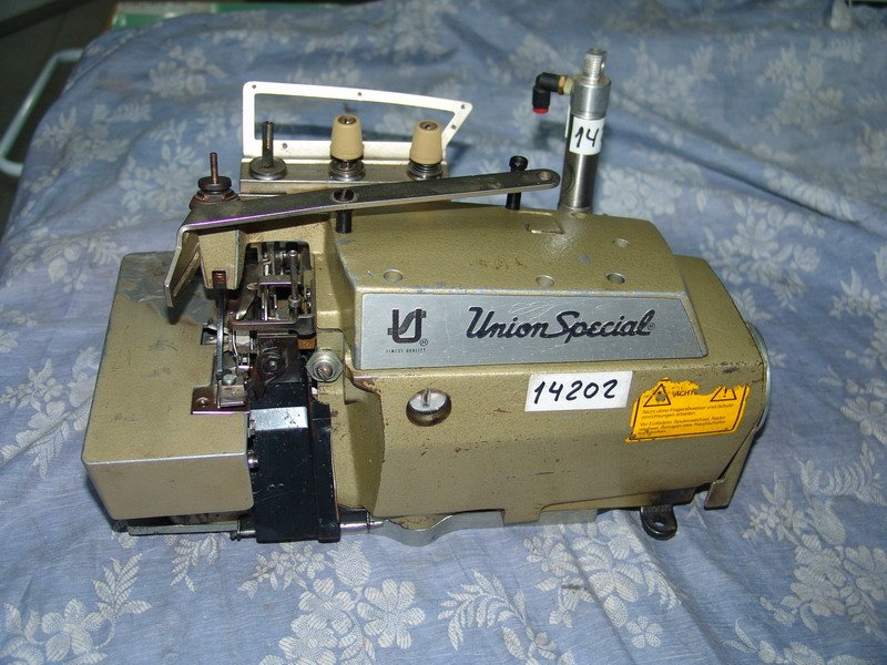 uni14202a.jpg