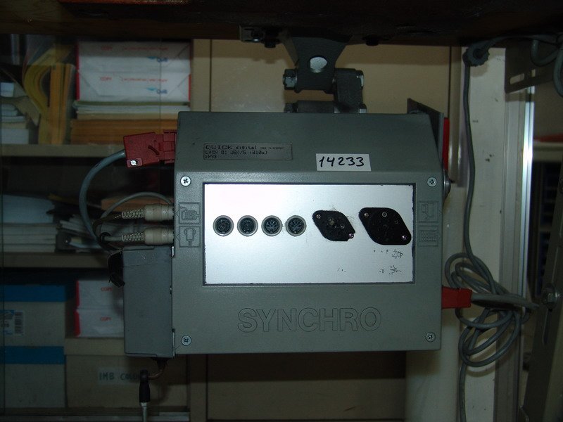uni14233lwe.jpg