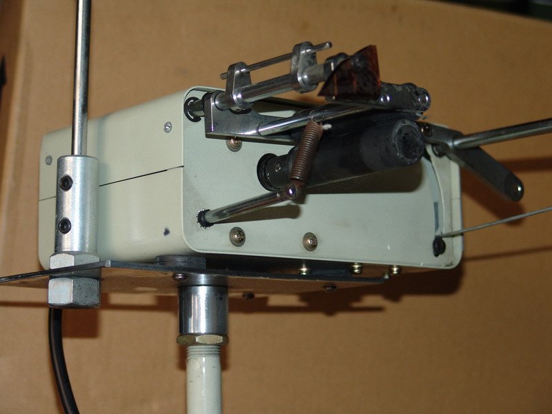 uni14235jrw.jpg