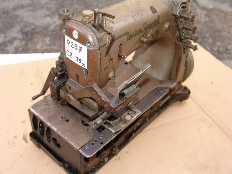 uni9257a.jpg
