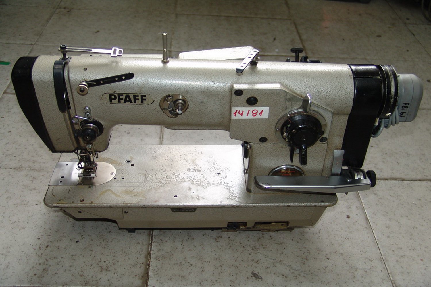 pfaff14181uzl.jpg