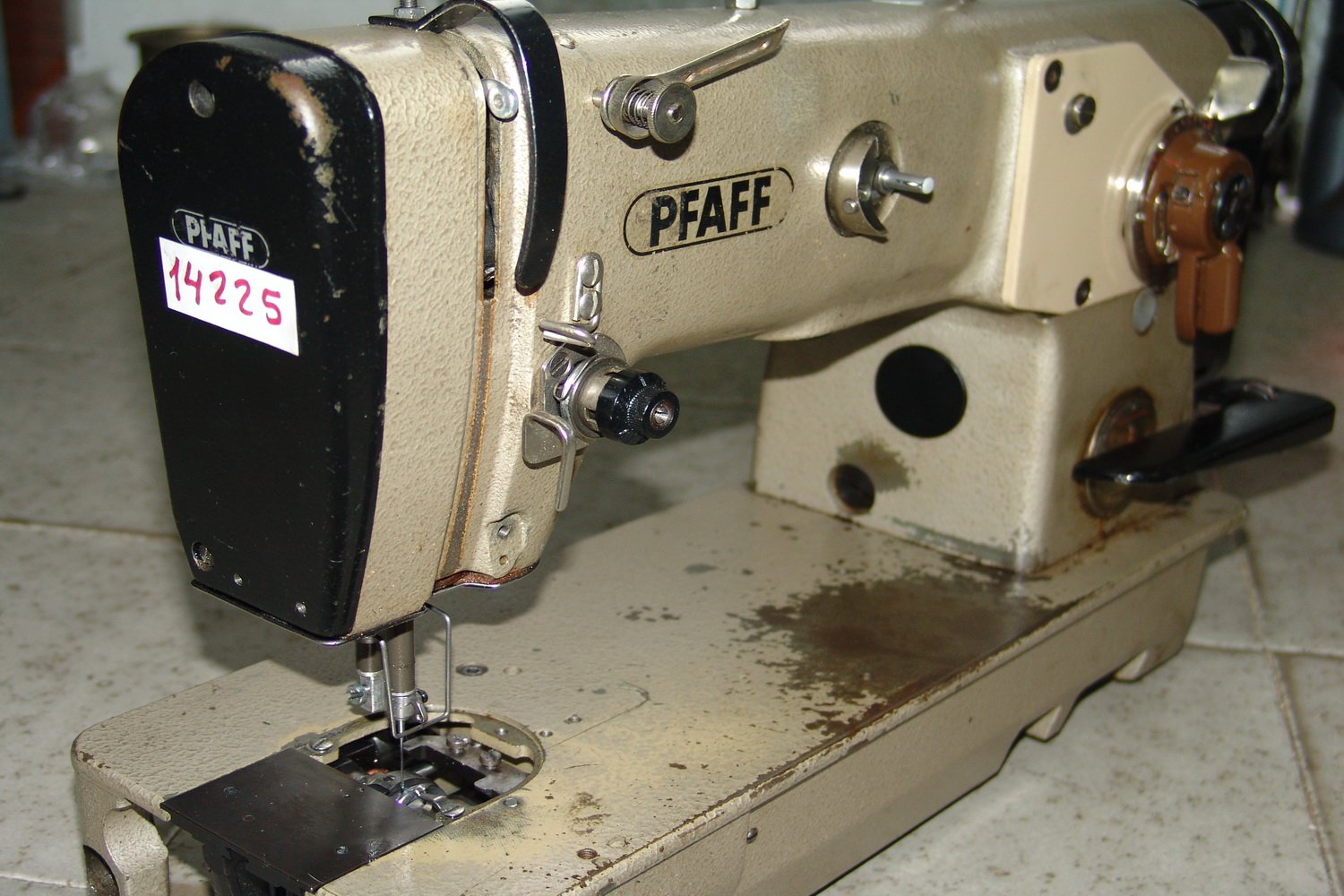 pfaff142253.jpg