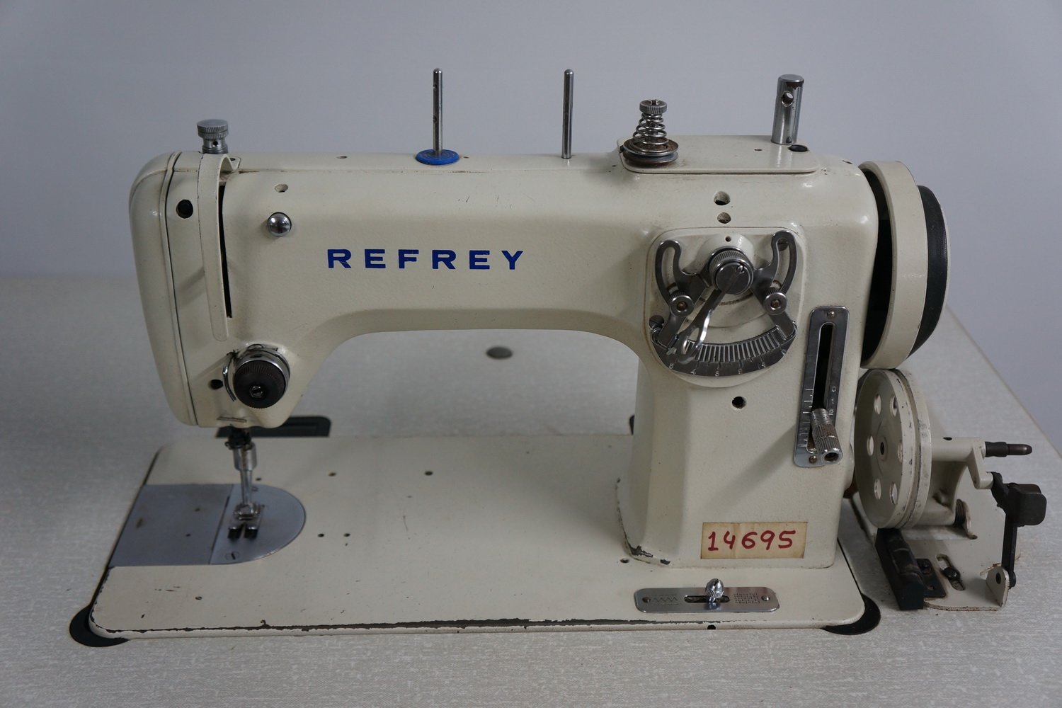 refrey1469502.jpg