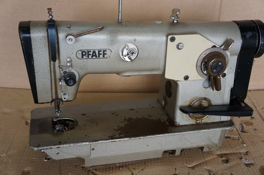 pfaff142252.jpg