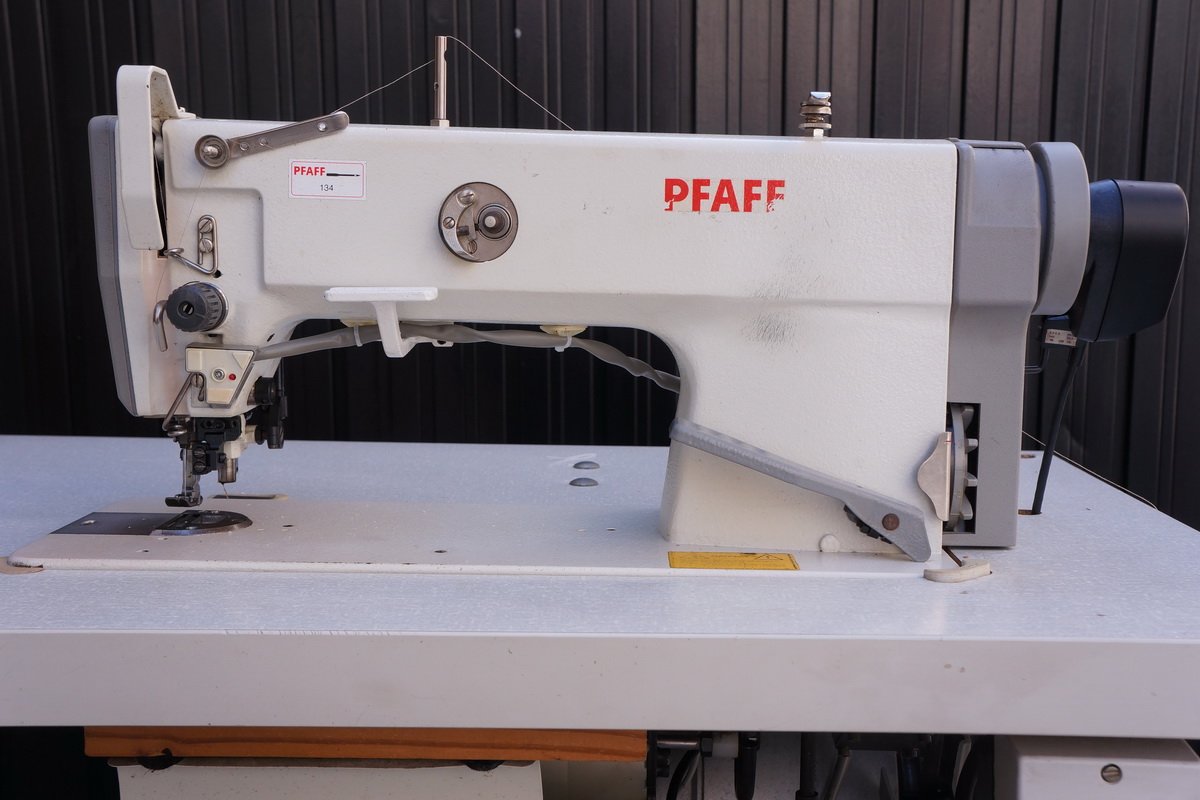 pfaff157897.jpg